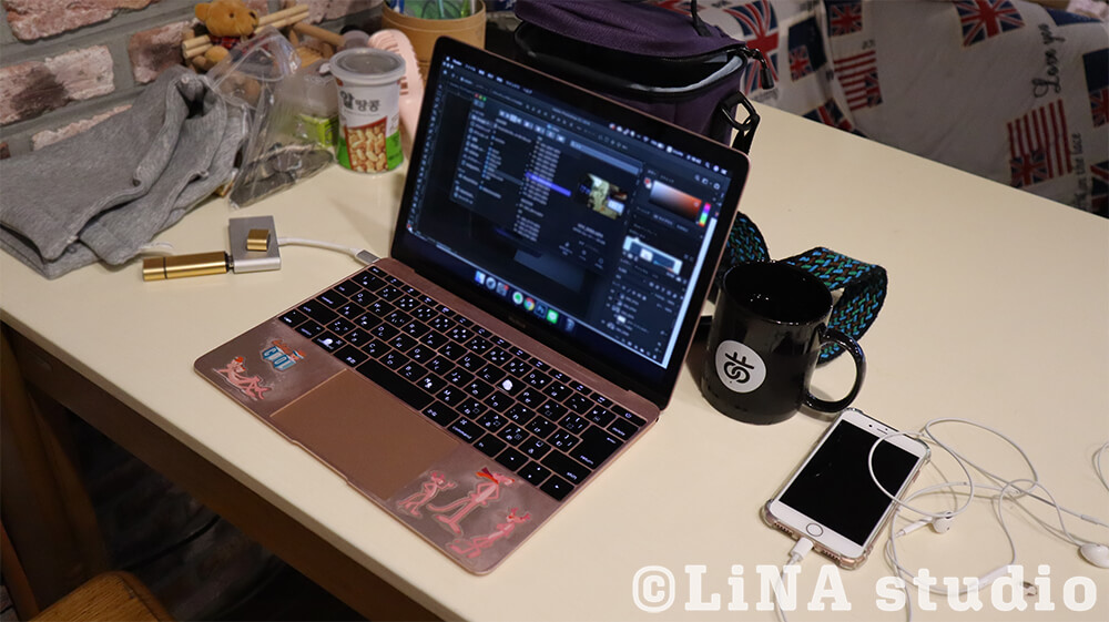 海外ノマドワーカーな私のガジェット 持ち物 を紹介 ノマドワーカーって何持って歩いてるの 問題を解決 Lina Studio